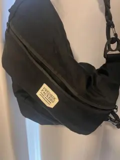 FREDRIK PACKERS ブラック ショルダーバッグ
