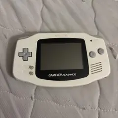任天堂 GBA本体 ゲームボーイアドバンス本体 白 Nintendo 希少 - メルカリ