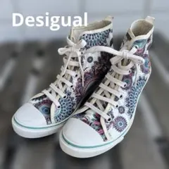 Desigual キレイめハイカットスニーカー 総柄 ウェッジソールのサムネイル