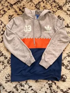 adidas パーカー M
