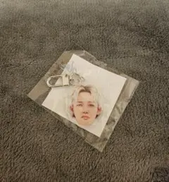 TREASURE カプセルトイ 顔アクキー