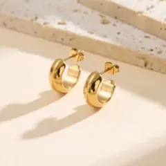 ゴールド ピアス フープピアス お洒落　高見え