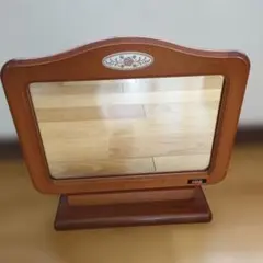 ブラウン木製卓上ミラー 花模様付き