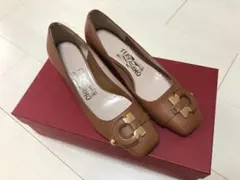 【超美品 rare】サルヴァトーレ・フェラガモ パンプス Brown