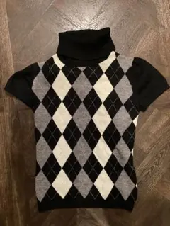 アーガイルパターン　タートルネック　半袖　パフスリーブ　ニット