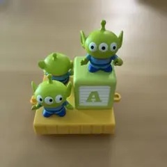 popmart トイストーリーエイリアンリトルグリーンメンパーティーゲーム