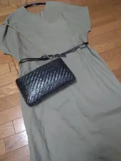 DANIRO 編み込み　クラッチバッグ 　ゴールドチェーン　イタリア製　玉虫色