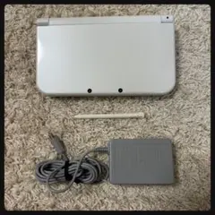 美品 Nintendo new3DS LL ニンテンドー パールホワイト