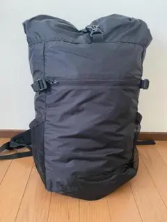 ライトウェイトバックパック 超軽量320g / ユニクロのサムネイル