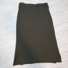 新品！セシルマクビー　CECIL McBEE　タイトスカート スリット入りのサムネイル