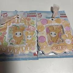 TWICE LOVELYS カードホルダー JIVELY
