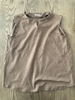 【GU】ブラウンベスト