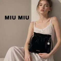 Miu Miu ブラック タンクトップ - メルカリ