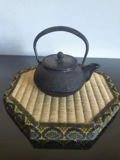 鉄瓶 2個セット 梅紋様 鋳鉄製 茶道具 鉄瓶 梅文様 鋳鉄製 茶道具 - メルカリ