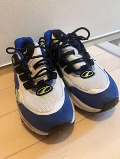 エアクッションソール スニーカー 青/白/黒