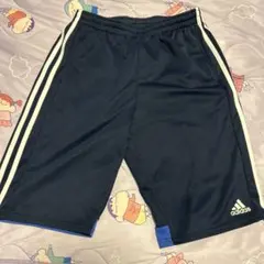 adidas ハーフパンツ　160センチ