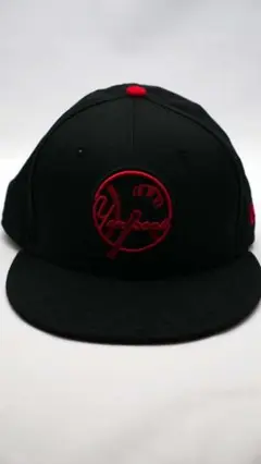 ニューエラ(NEWERA) キャップ　ニューヨーク・ヤンキース　ブラック×レッド