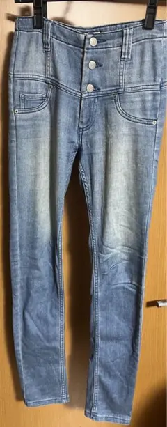 Item thumbnail for item ca969a9b-c542-49b3-8c8a-a58febb72c6c