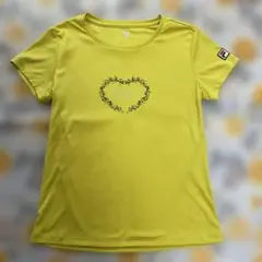 FILA イエロー Tシャツ Mサイズ ハート刺繍模様