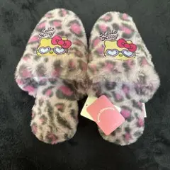 日焼け　ハローキティ　スリッパ　ルームシューズ　しまむら　アベイル　サンリオ