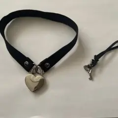 ハート型チョーカー