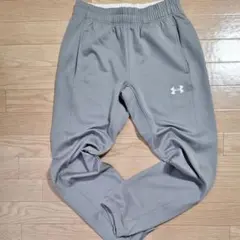 UNDER ARMOUR グレー ジョガーパンツ