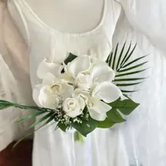 白×グリーン南国クラッチブーケ☆ブートニア