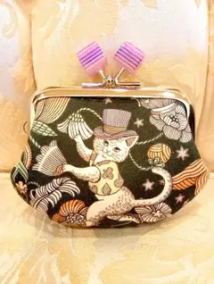 Item thumbnail for item e26e4a64-ba4e-4b0a-8e1c-40e58cc3696f