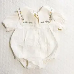 花柄ロンパース　オフホワイト　春　夏tete a tete