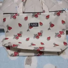 KALDI いちご柄 トートバッグ保冷機能付き