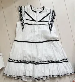 ZARA 刺繍入りショート丈ワンピース