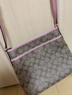 新品未使用COACH ショルダーバッグ　ピンクのサムネイル