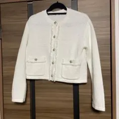 ホワイト カーディガン ボタン付き