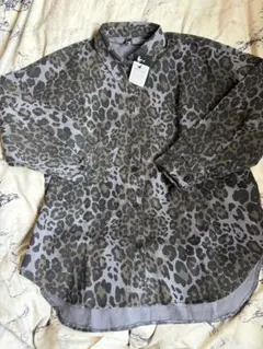 新品未使用ヒョウ柄 長袖シャツ 未使用タグ付き