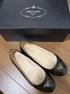 PRADA エナメル バレエシューズ ブラックのサムネイル
