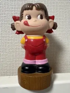 ペコちゃん ソフビ フィギュア 貯金箱のサムネイル