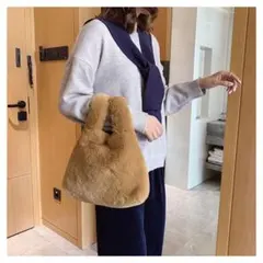 極ふわ　ファーハンドバッグ　ブラウン　韓国
