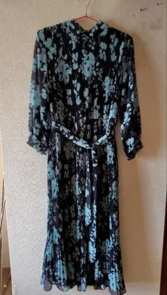 ZARA ザラ 花柄 プリーツ ロングワンピース ブルー×ブラック
