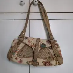 超美品！ロベルトカヴァリ花柄ショルダーバッグ スタッズ付きのサムネイル