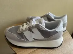 ニューバランス　237 グレー　24.5