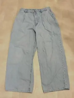 ドレープデニムタックパンツ　　ユニクロのサムネイル
