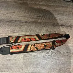【ハンドメイド】帯ギターストラップ 和柄 菊文様 レッド×ゴールド