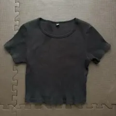 ユニクロ　リブクロップドT 黒