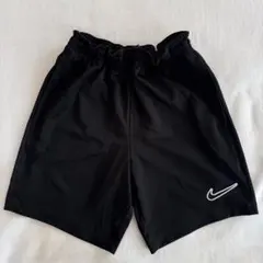 Nike DRI-FIT ブラック ハーフパンツ S140