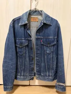 Levi's 古着デニムジャケット　ロゴ刺繍付