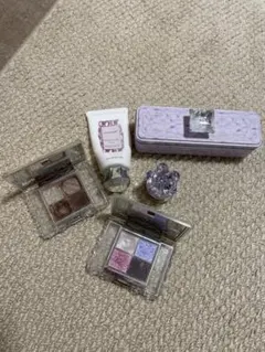 ジルスチュアートアイシャドウ4個とハンドクリームのセット