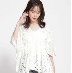 ナノ・ユニバース　パンチングレースブラウス