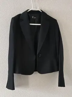 ブラックスーツジャケットとスカートセット