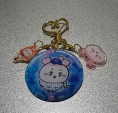 ちいかわ　かに　古本屋　キーホルダー