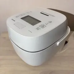 TOSHIBA RC-10E2VS 炊飯器 IHのサムネイル
